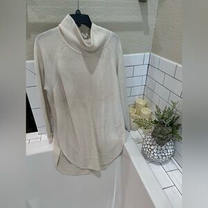 Athleta sweater